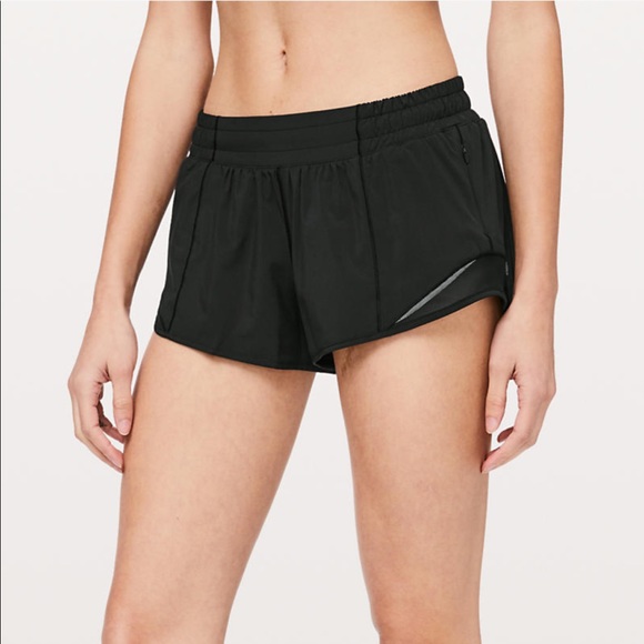 lululemon athletica Pants - Lululemon Hotty Hot Short II 2.5 inch inseam